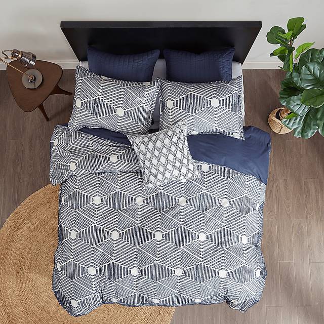 Katara Navy 3 Pc Queen Comforter Set - Thumbnail - Image 3