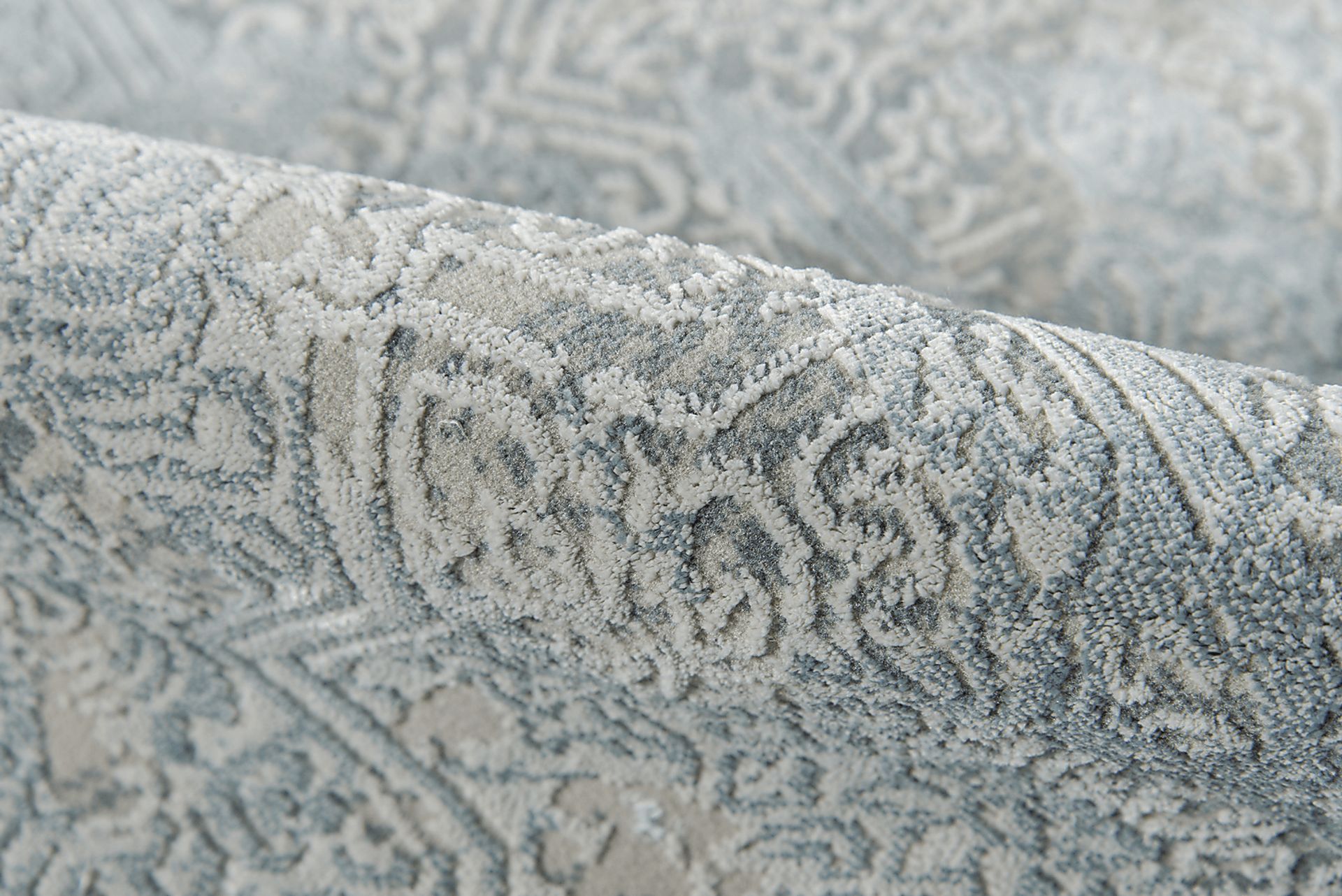 Kaze Ice Blue 5'1 x 7'7 Rug - Image 6