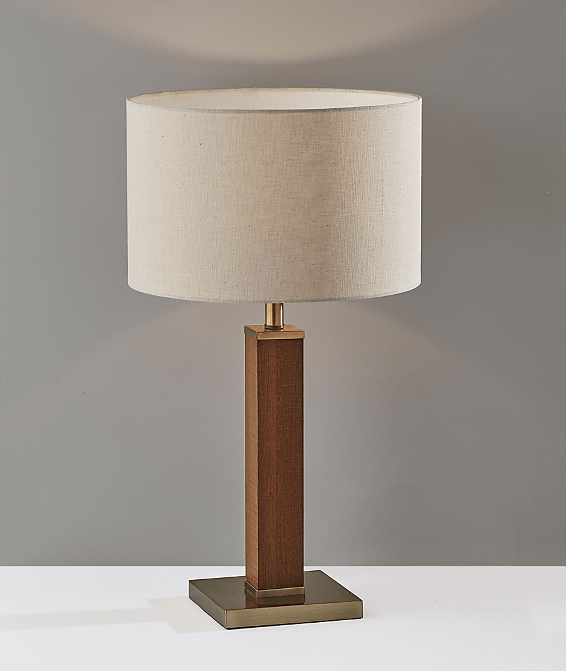 Kearns Cove Brass Lamp - Image 3