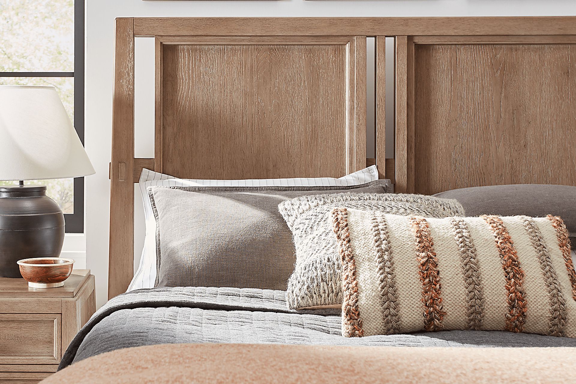 Keaton Taupe 5 Pc Queen Panel Bedroom - Image 3