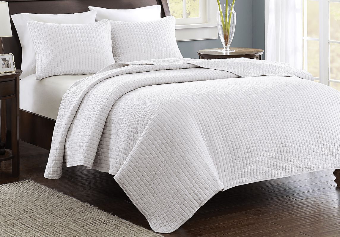 Keaton White 3 Pc King Coverlet Set