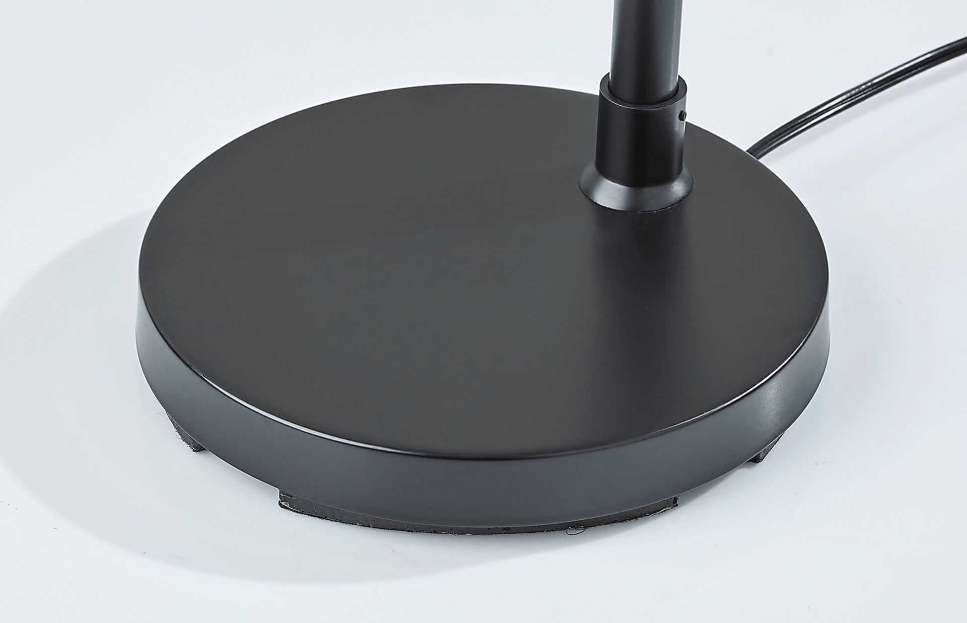 Kehlani Black Floor Lamp - Image 4