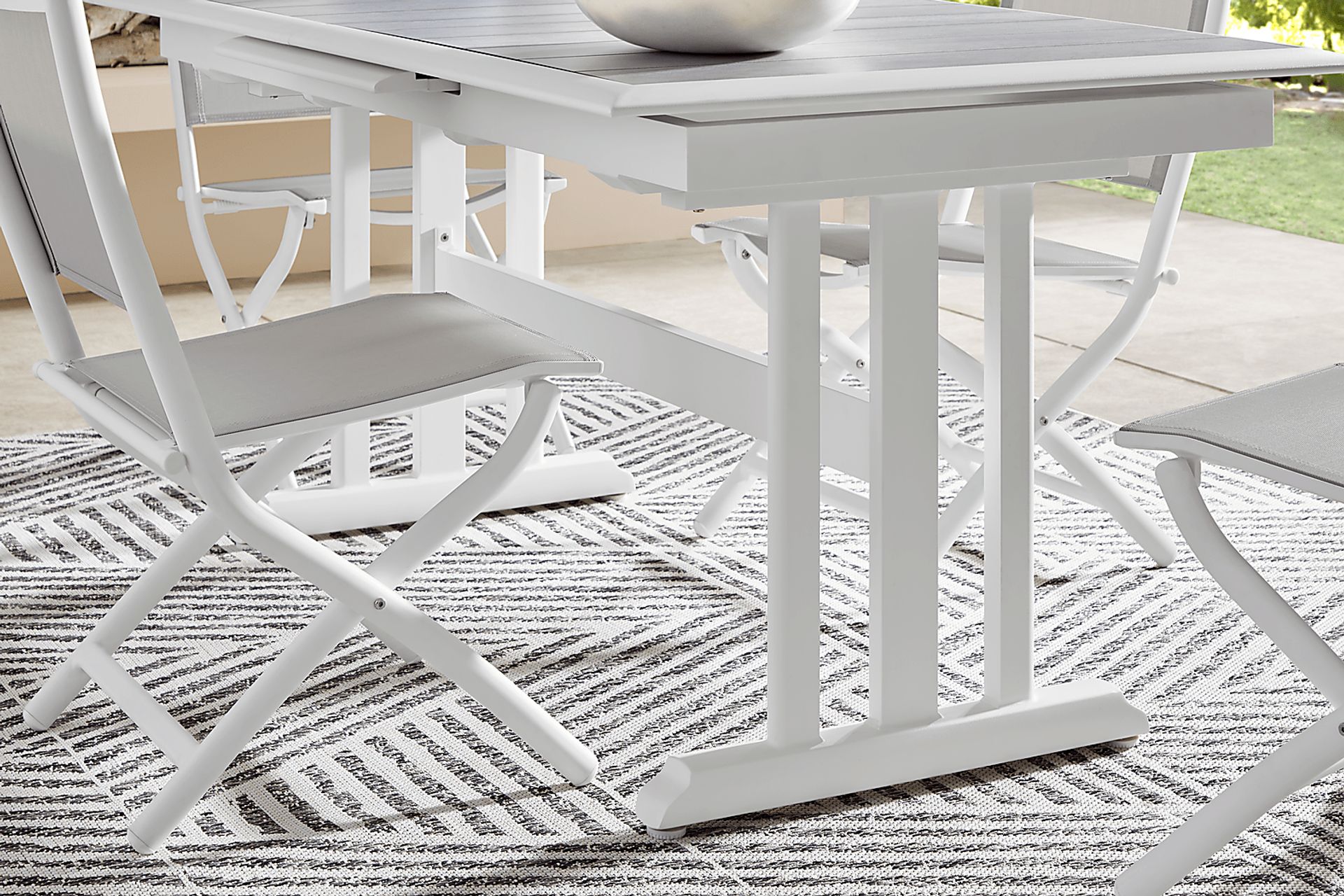 Kellen White 7 Pc Outdoor Extension Dining Set with Folding Chairs - Image 4