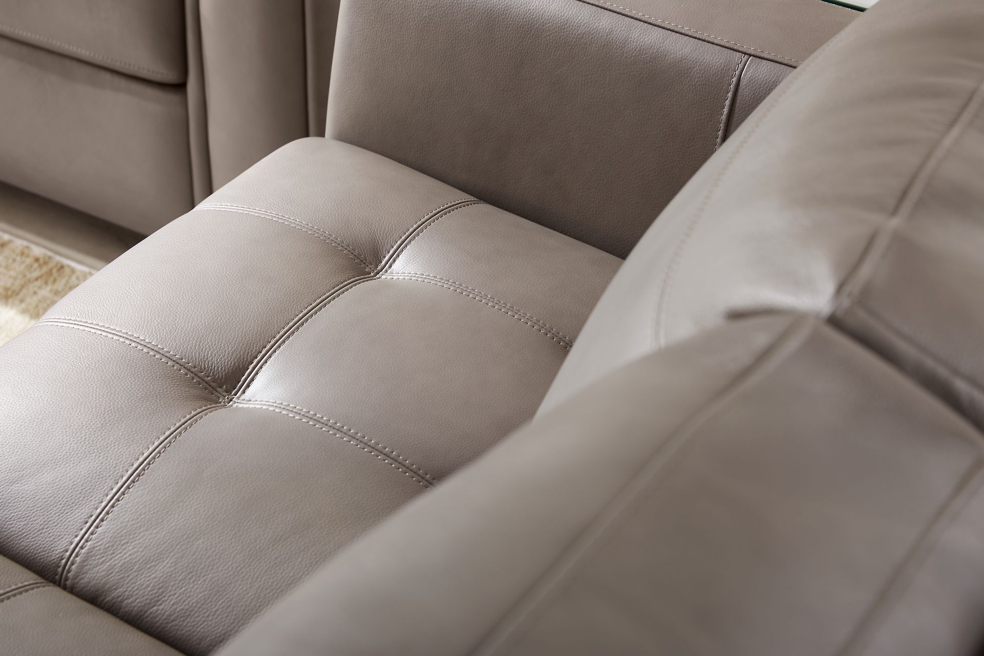 Kelly Gray Leather Loveseat - Image 4