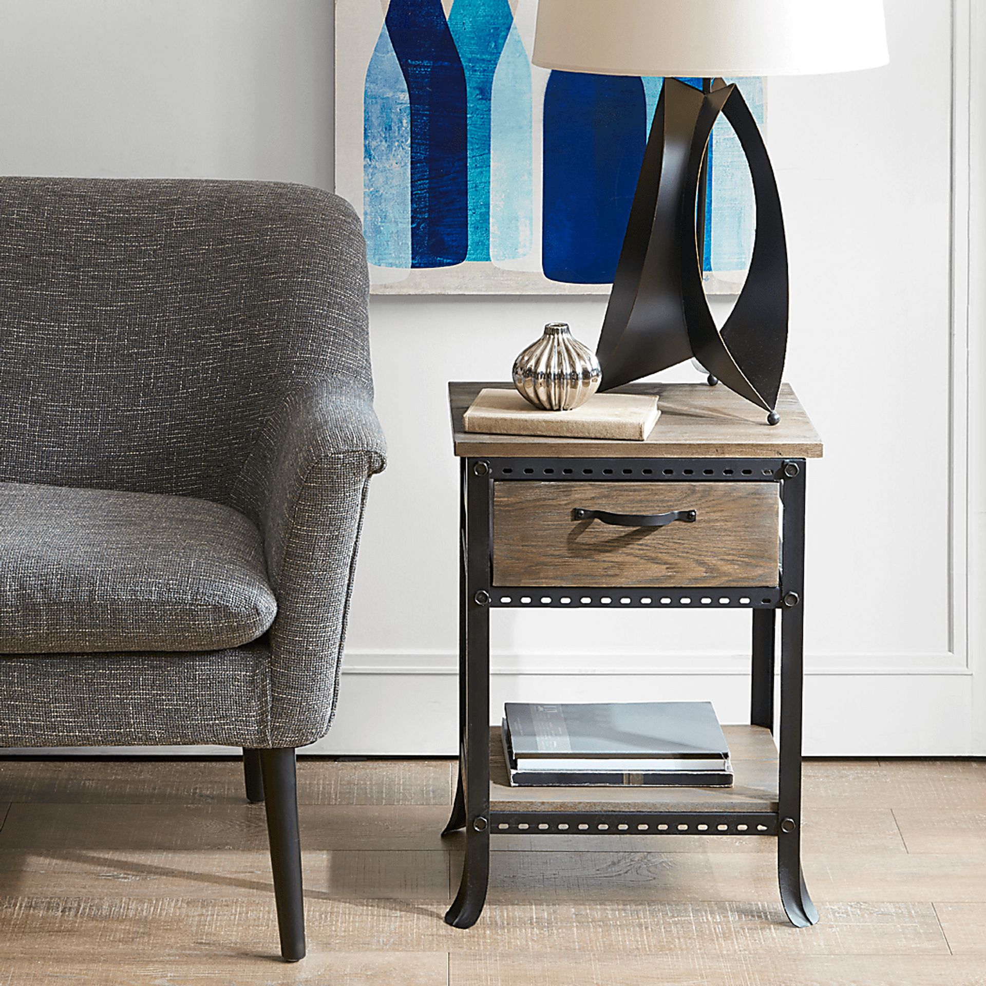 Kenerly Gray End Table - Image 7