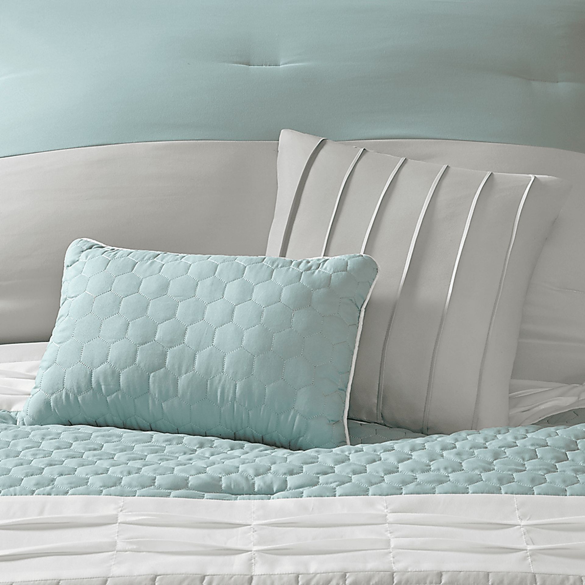 Kennuth Seafoam 8 Pc King Comforter Set - Image 7