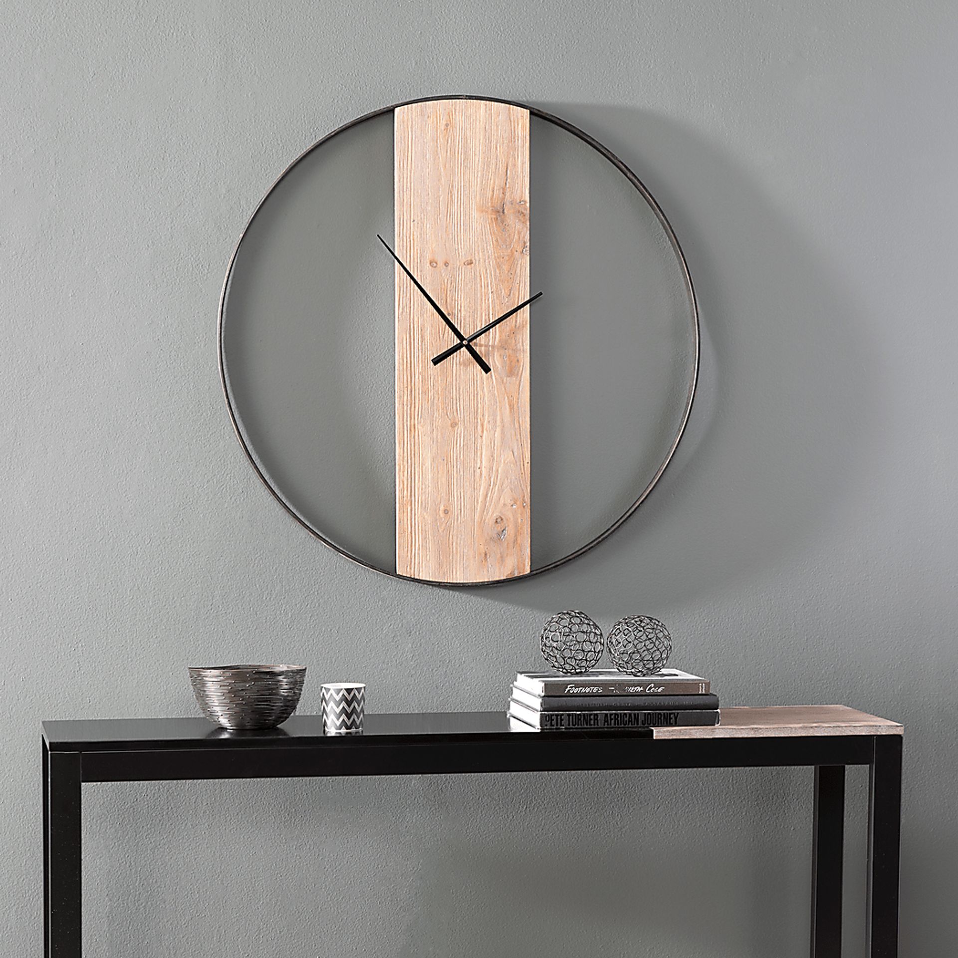 Kensingshire Black Wall Clock - Image 8