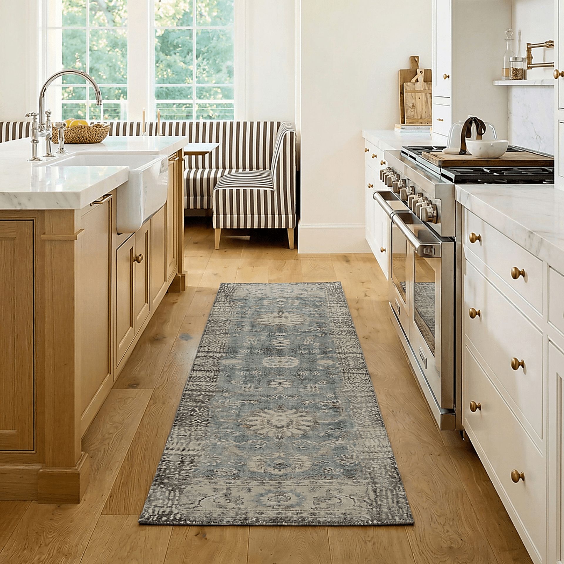 Keohi Multi 2'6" x 8' Rug - Image 2