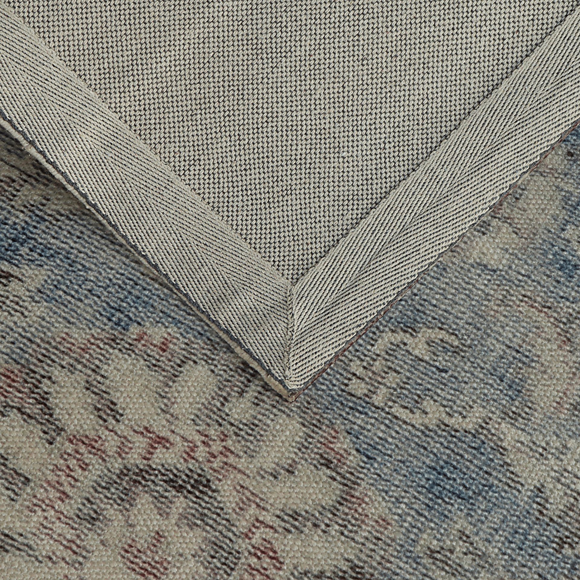 Keohi Multi 2'6" x 8' Rug - Image 4