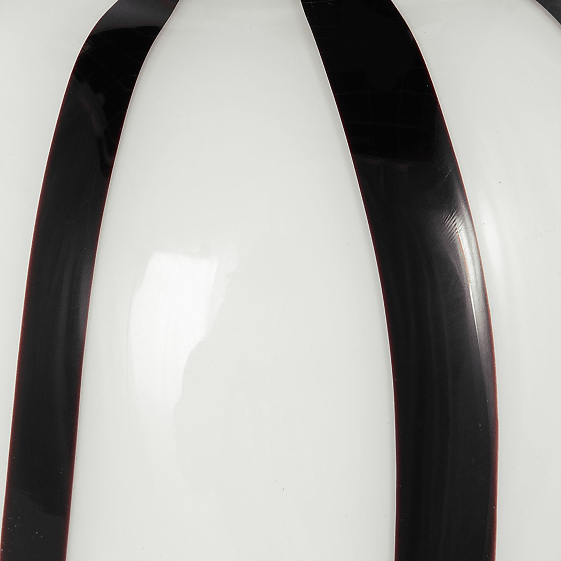Kesol II White/Black Vase - Image 9