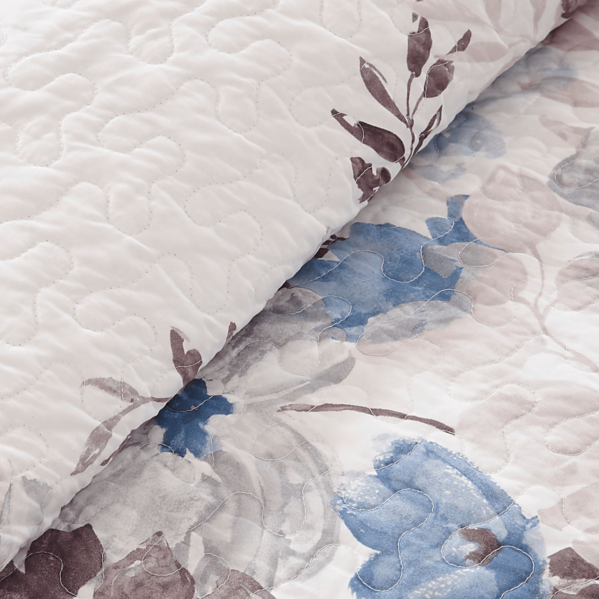 Keudel Blue 6 Pc Full/Queen Coverlet Set - Image 6