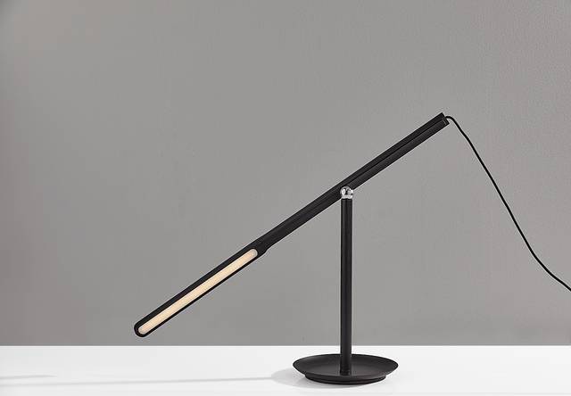 Keystone Court Black Lamp - Thumbnail - Image 4