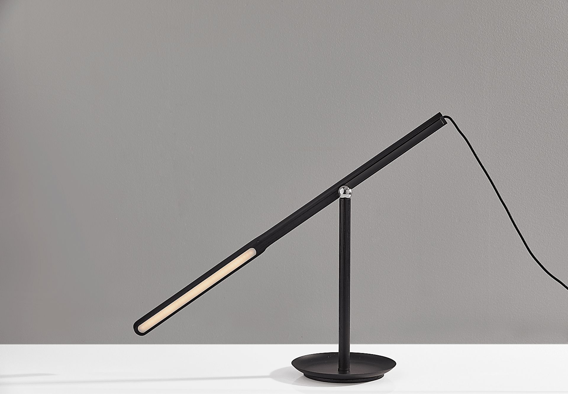 Keystone Court Black Lamp - Image 4