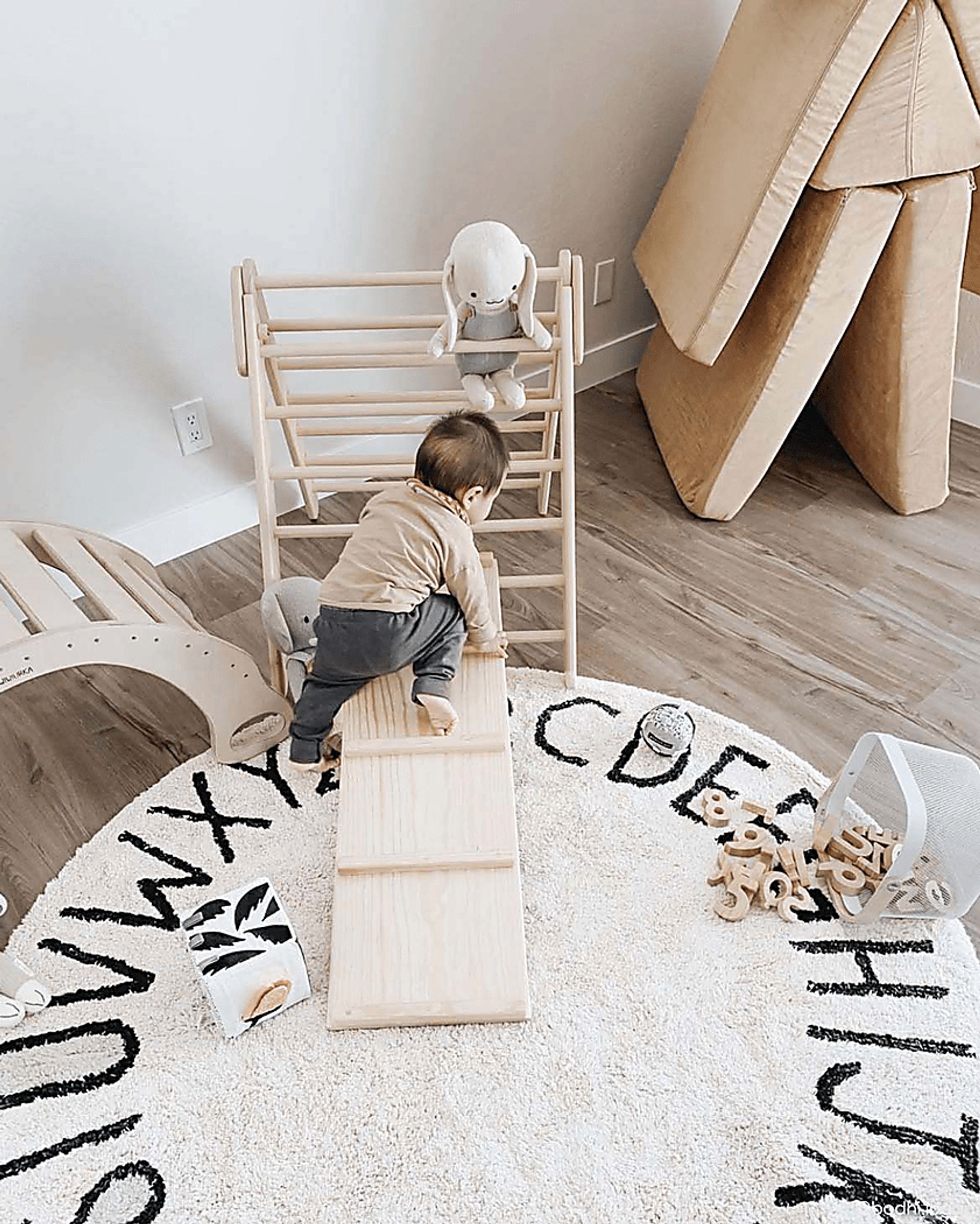 Kids ABCs Natural 5' Machine Washable Round Rug - Image 3