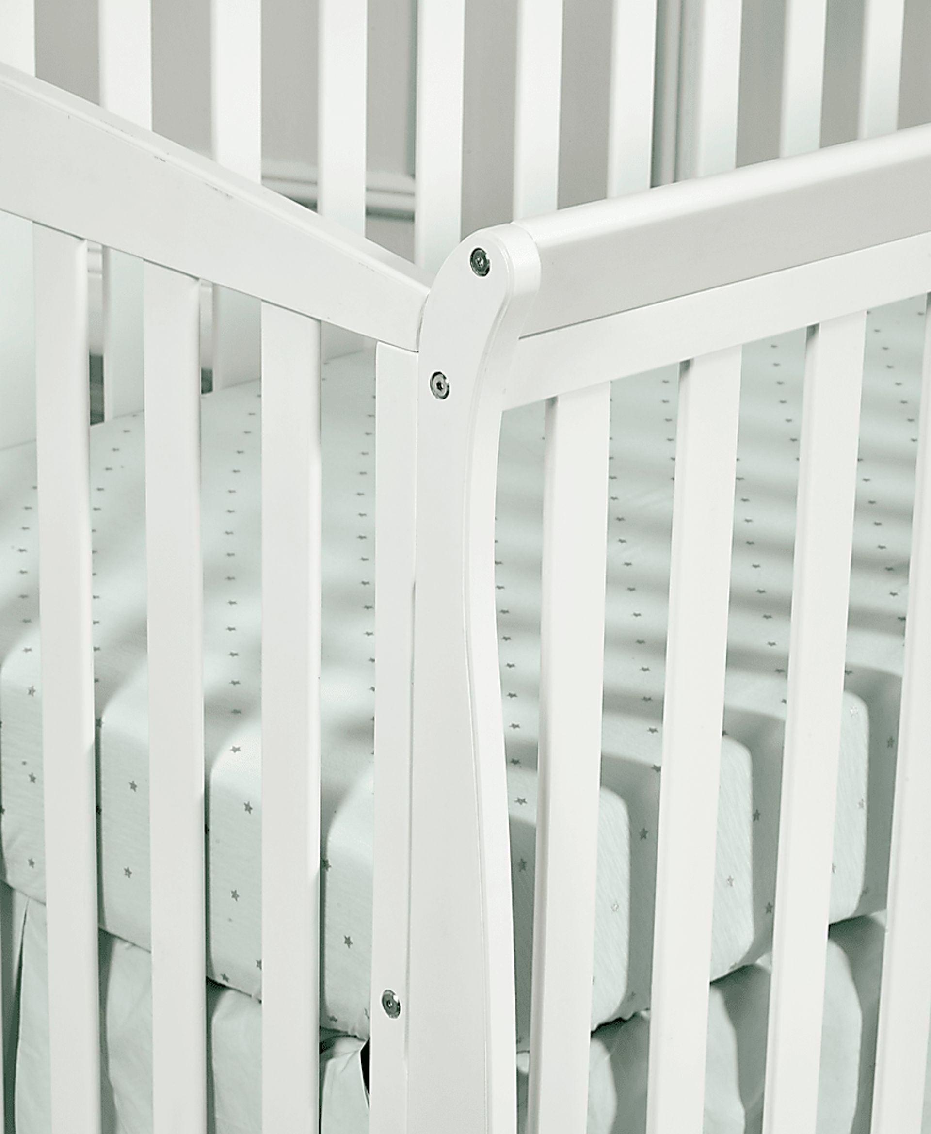 Kids Alvoro White Convertible Crib - Image 4