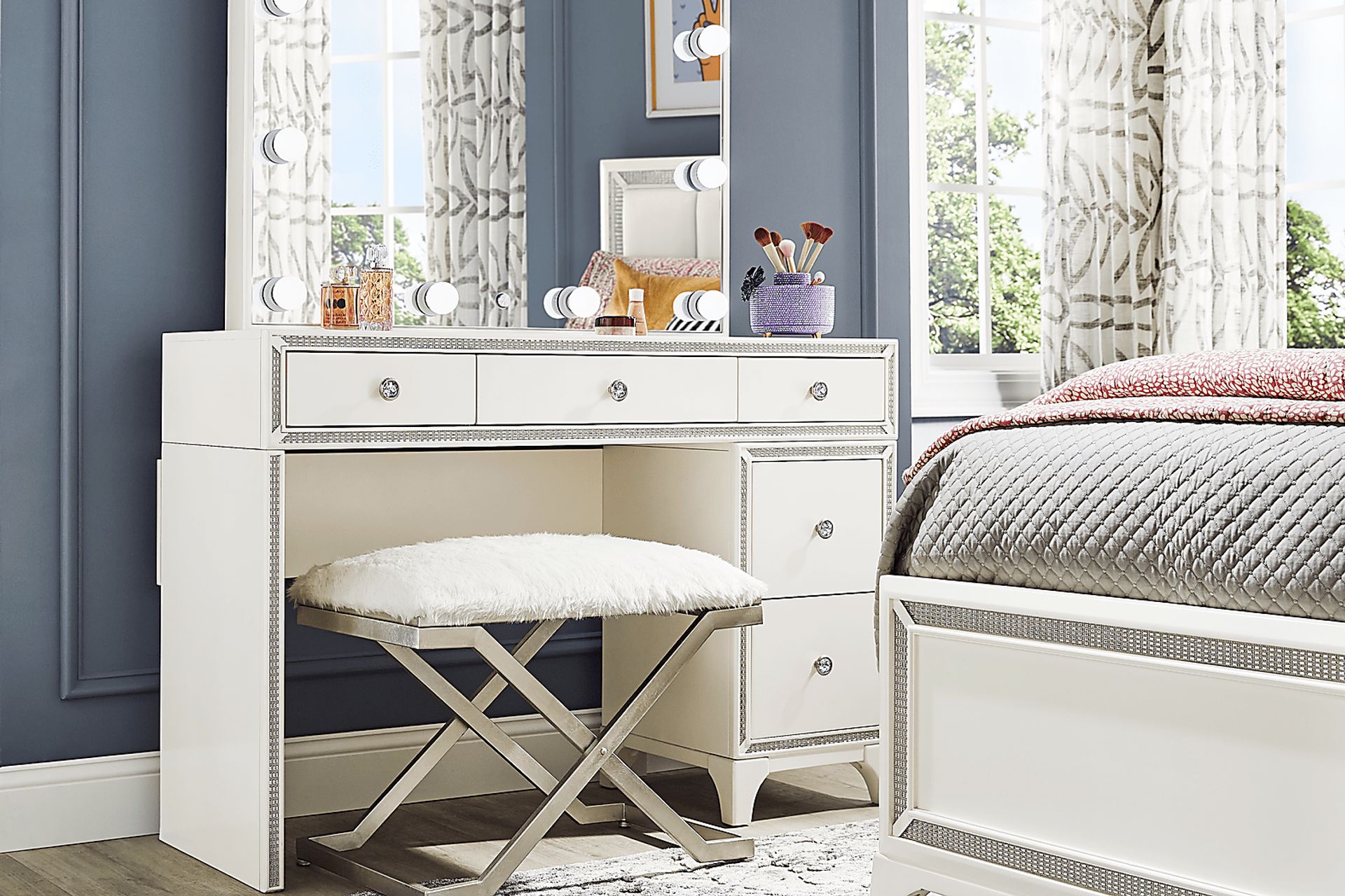 Kids Alyssa White Single Pedestal Desk - Image 3