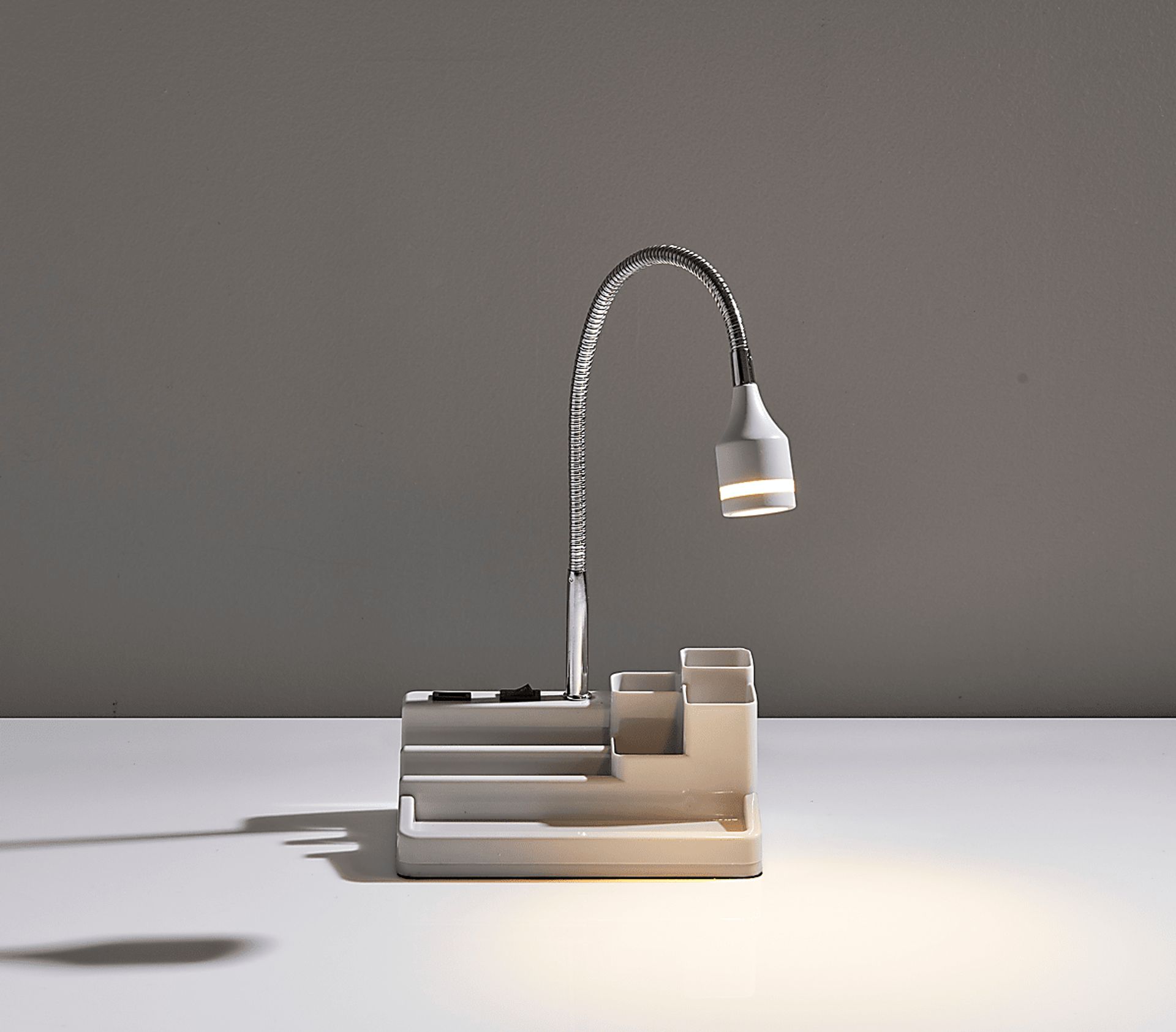 Kids Arkell White Table Lamp - Image 3