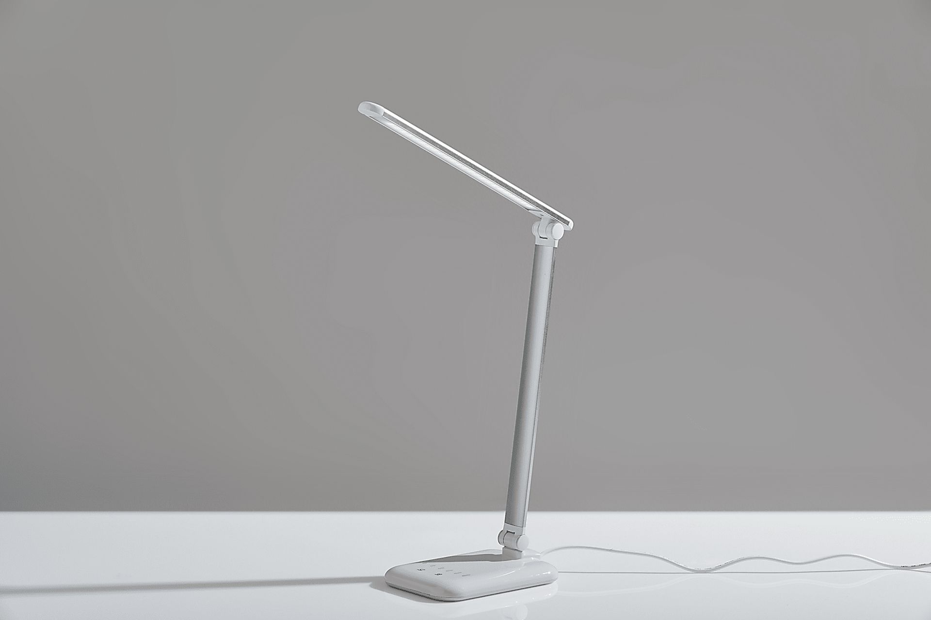 Kids Beadle White Table Lamp - Image 2