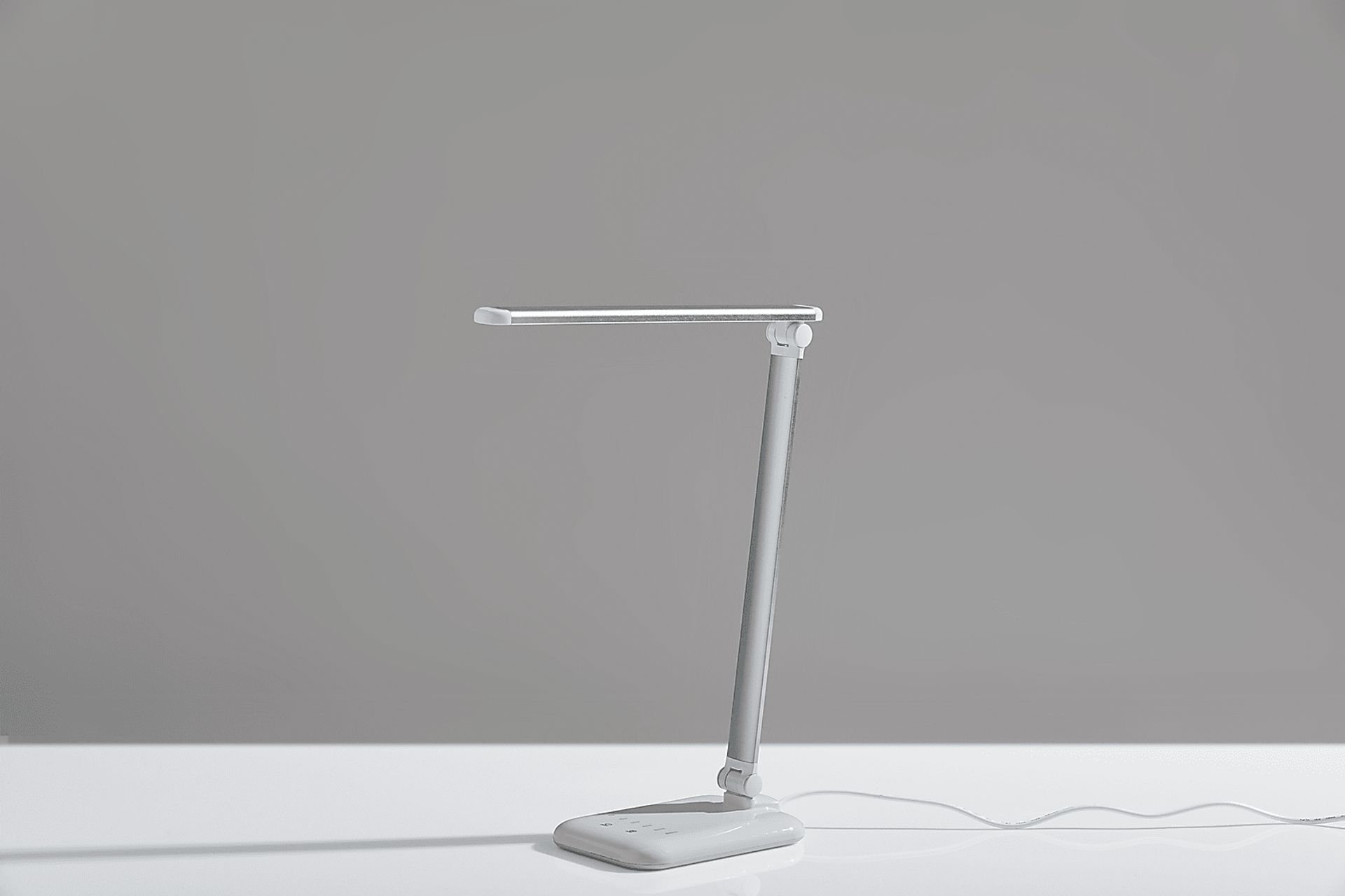 Kids Beadle White Table Lamp - Image 3