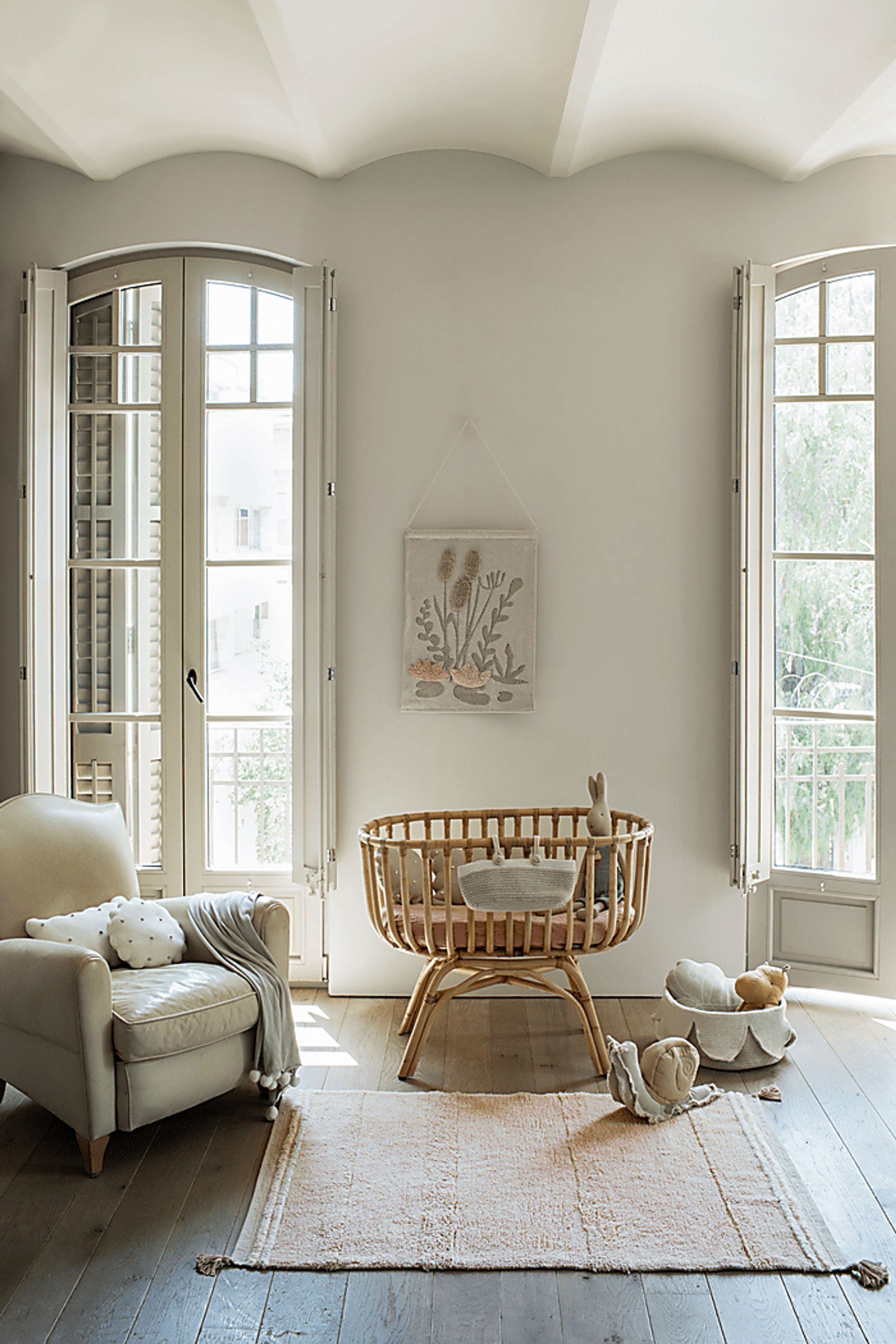 Kids Bloom Rose 3' x 4'3 Machine Washable Rug - Image 4