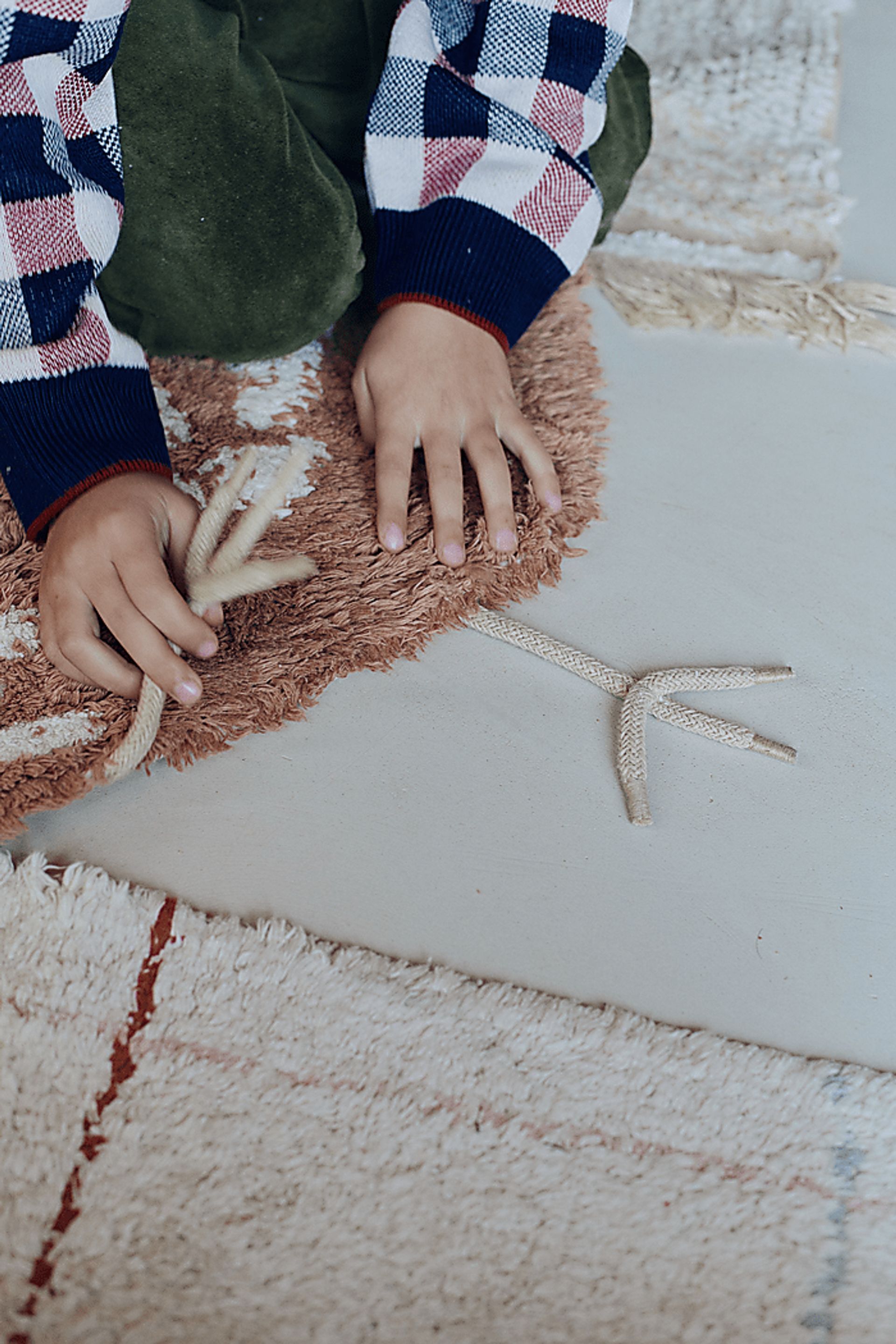Kids Brown 3'3 x 3'7 Chicken Rug - Image 3