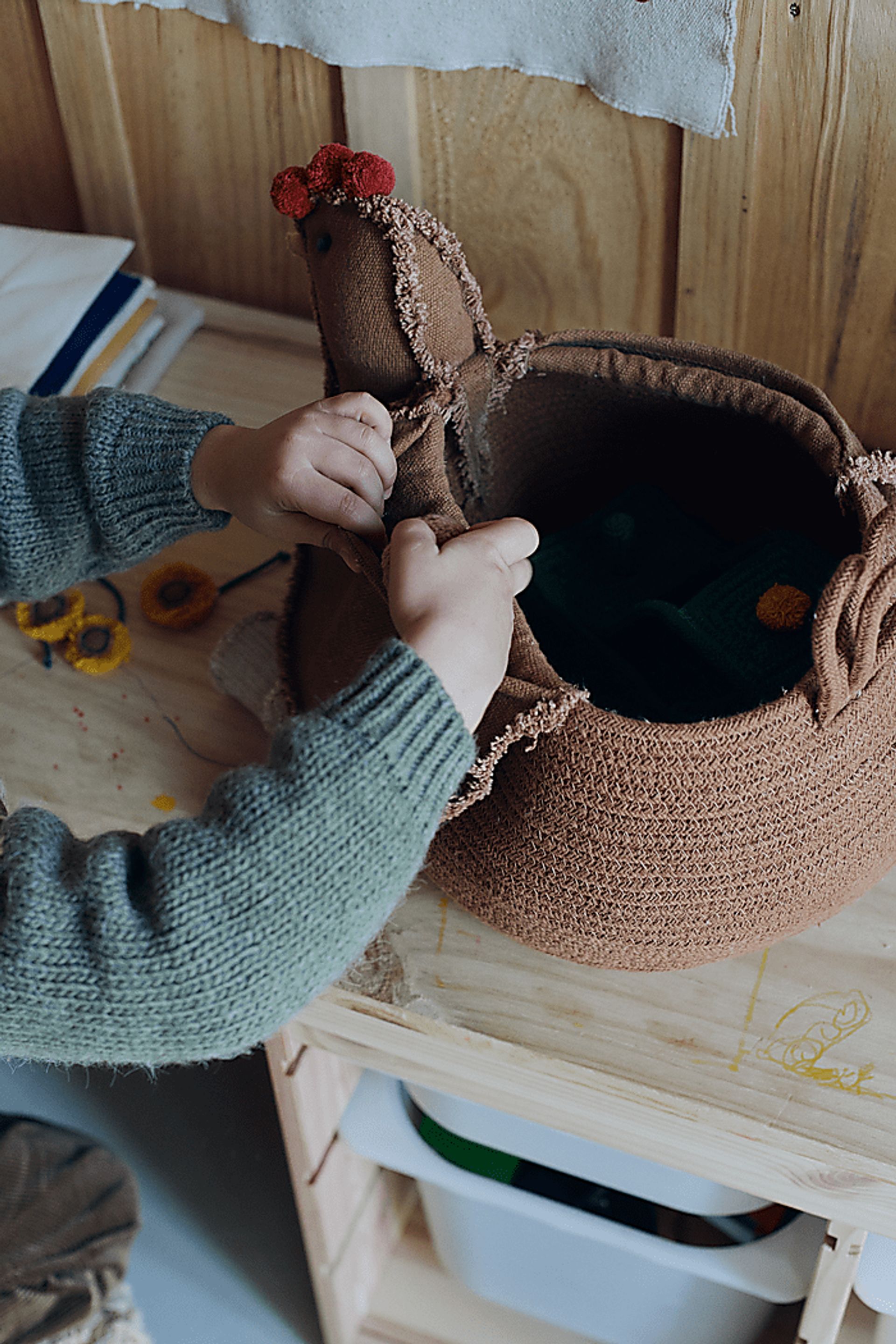 Kids Brown Chicken Basket - Image 5