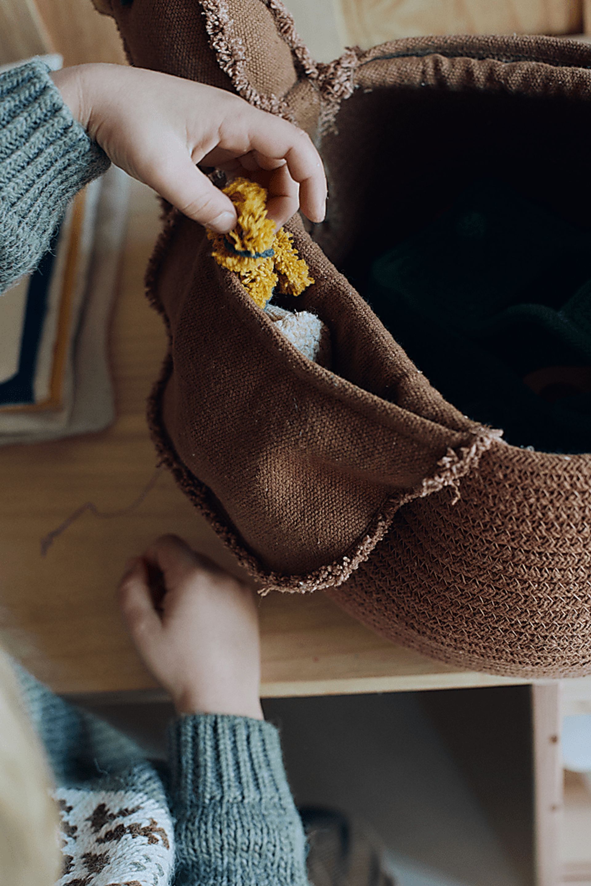Kids Brown Chicken Basket - Image 6