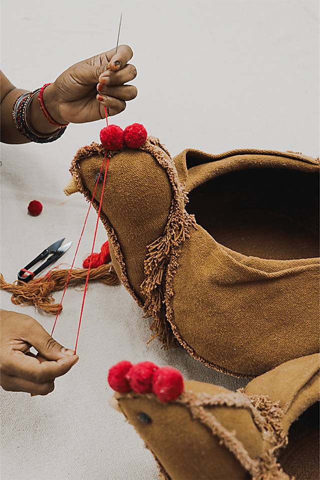 Kids Brown Chicken Basket - Thumbnail - Image 7