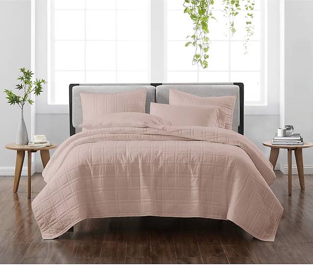 Kids Candy Colors Blush Full/Queen Quilt Set - Thumbnail - Image 1