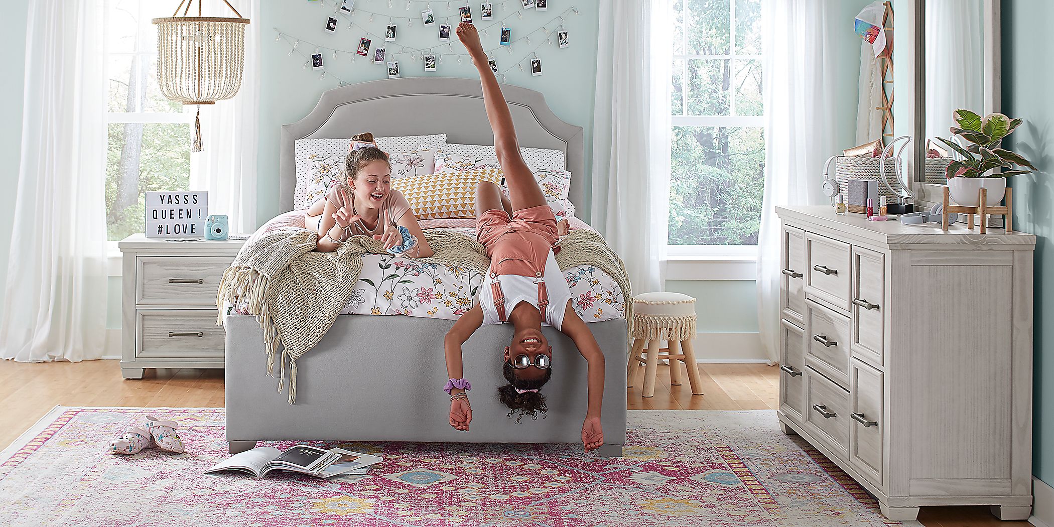 https://assets.roomstogo.com/product/kids-canyon-lake-ash-gray-5-pc-bedroom-with-dakotah-gray-full-upholstered-bed_3603404P_image-room?cache-id=991394ded88d57d6b65056fe78711a3c