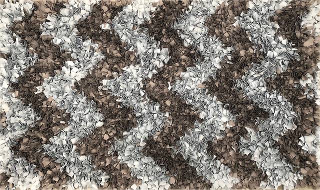 Kids Chevy Fluff Gray 2'7 x 4'7 Rug - Thumbnail - Image 1