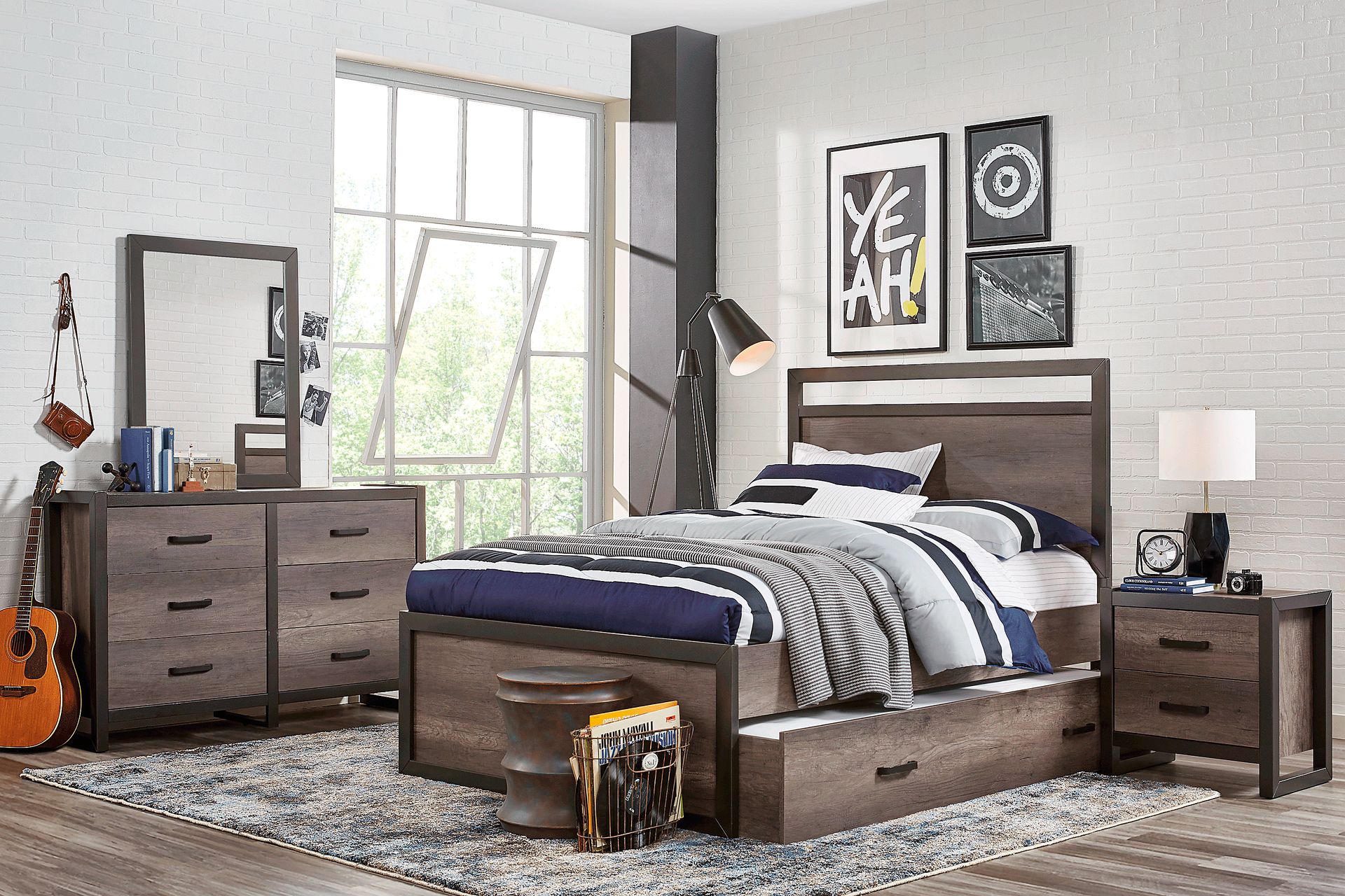 Colefax Avenue 5 Pc Gray Full Bedroom Set With Mirror, Dresser, 3 