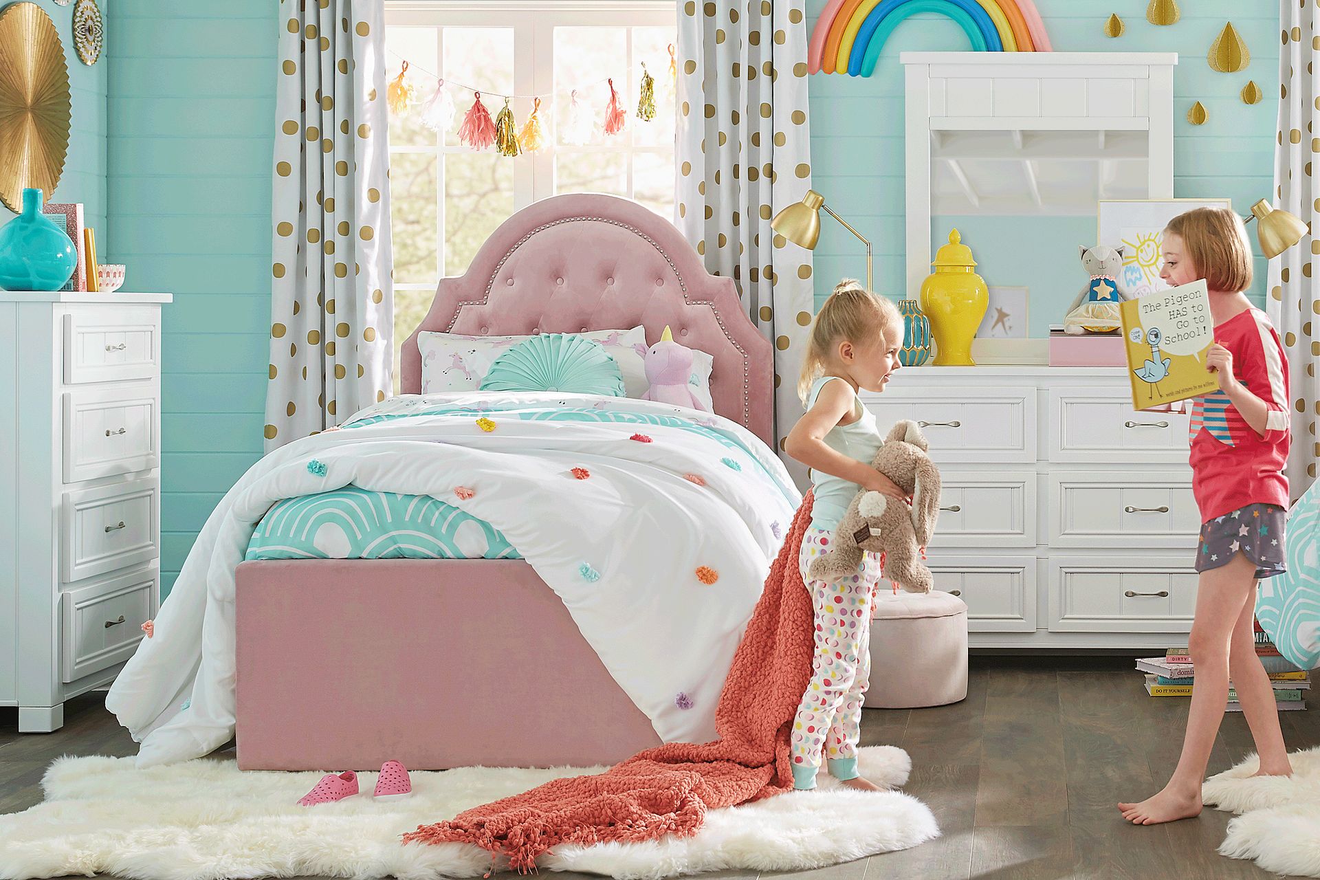 Kids Cottage Colors White Bedroom with Braelynn Pink Twin Upholstered Bed - Image 1