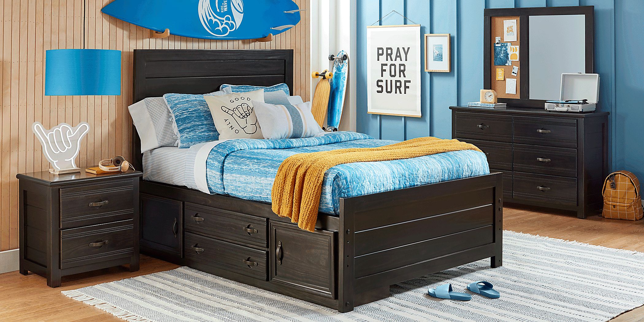 https://assets.roomstogo.com/product/kids-creekside-20-charcoal-5-pc-full-panel-bedroom-with-storage-rail_3494003P_image-room?cache-id=3884e3f0785d95565866ab67fa7b560f