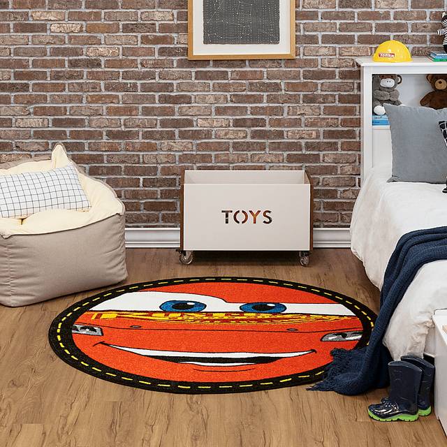 Kids Disney Lighting McQueen Red 5' Round Rug - Thumbnail - Image 2