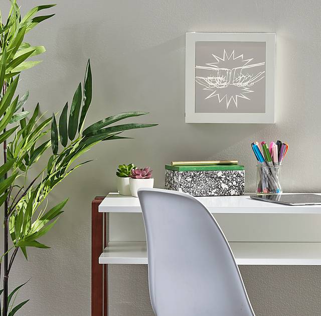 Kids Fist Bump White Table Lamp - Thumbnail - Image 4