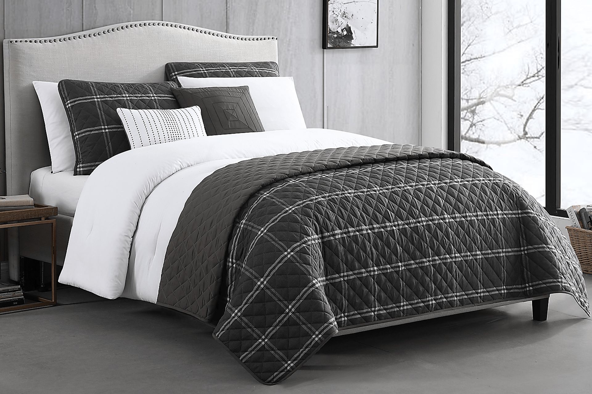 Kids Formal Simplicity Black 6 Pc Twin Comforter Set - Image 1
