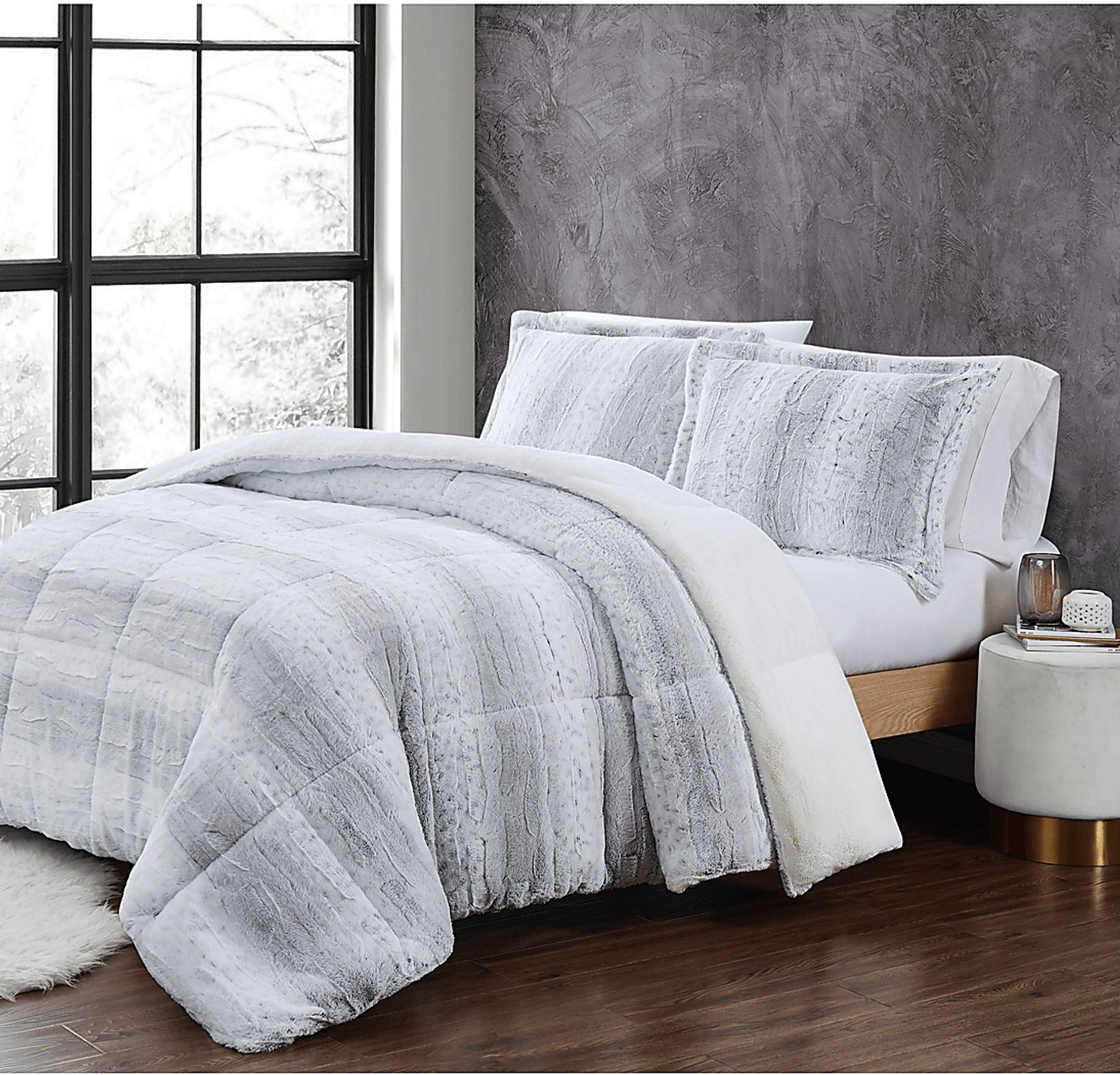 Kids Furry Comfort Gray Full/Queen Comforter Set - Image 4