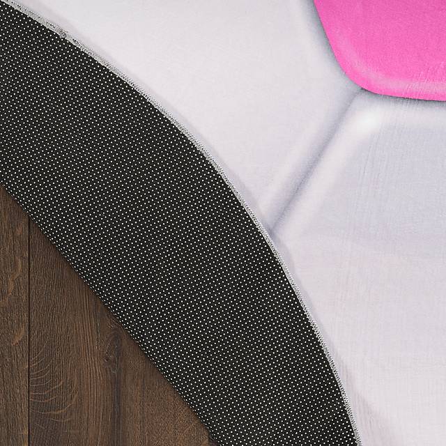 Kids Goal Getter Pink 5' Round Rug - Thumbnail - Image 5