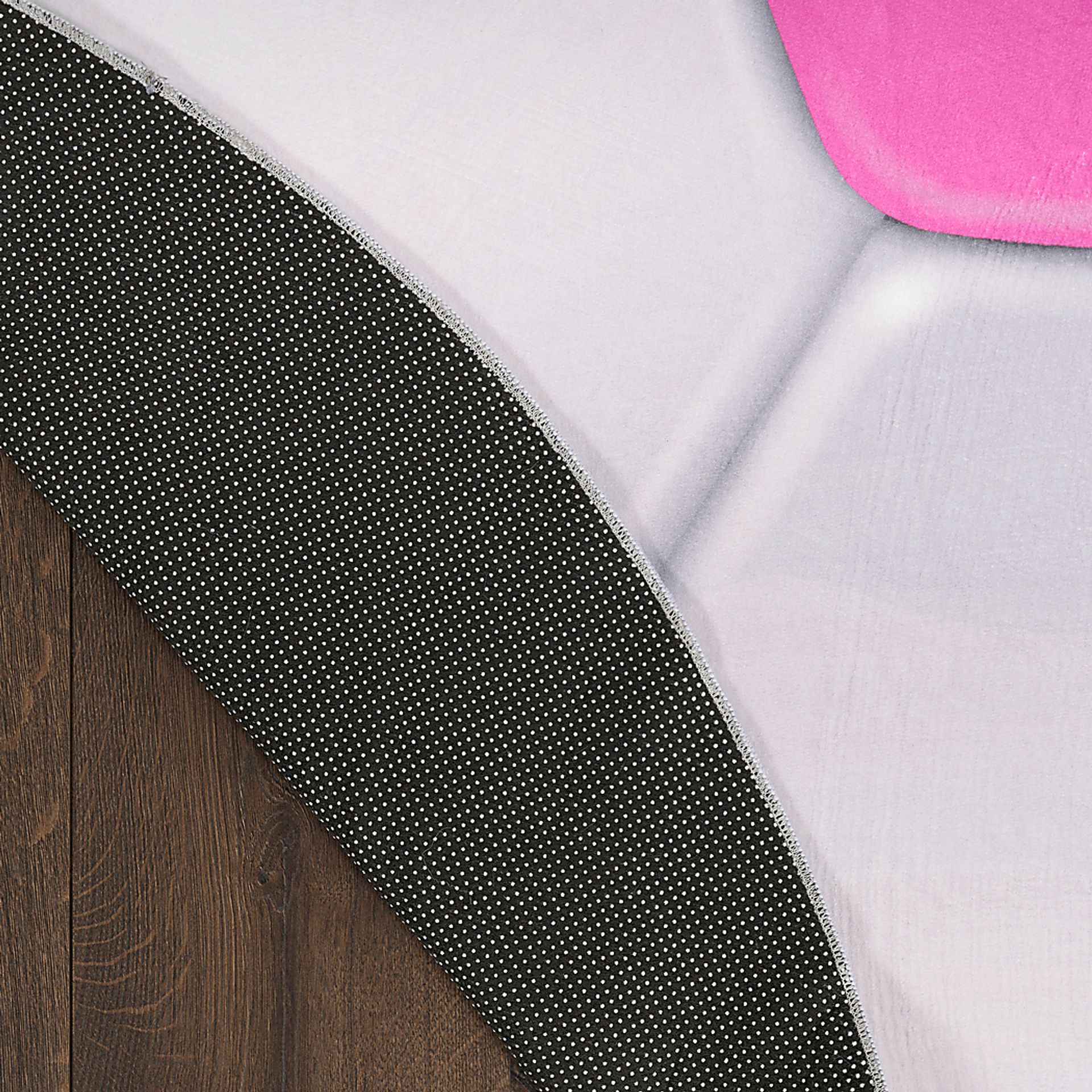 Kids Goal Getter Pink 5' Round Rug - Image 5