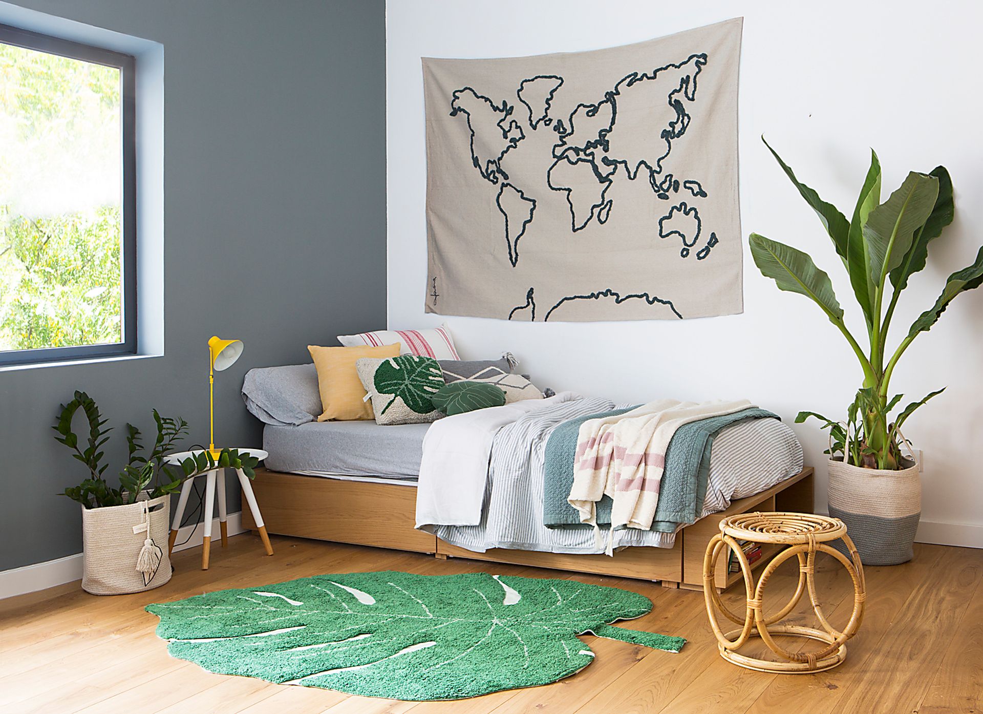 Kids Green 4' x 5'3 Monstera Leaf Machine Washable Rug - Image 4