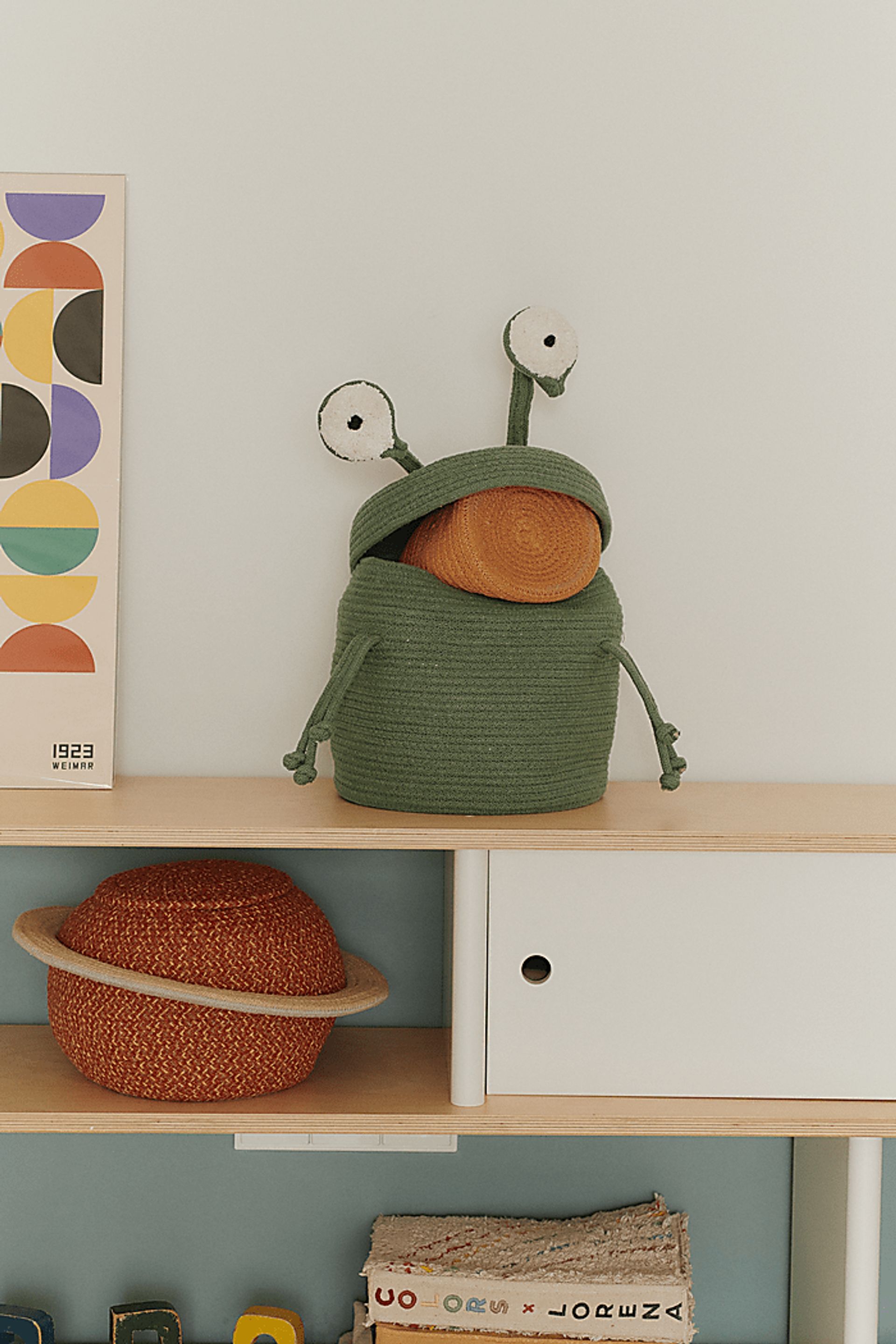 Kids Green Alien Zog Basket - Image 3