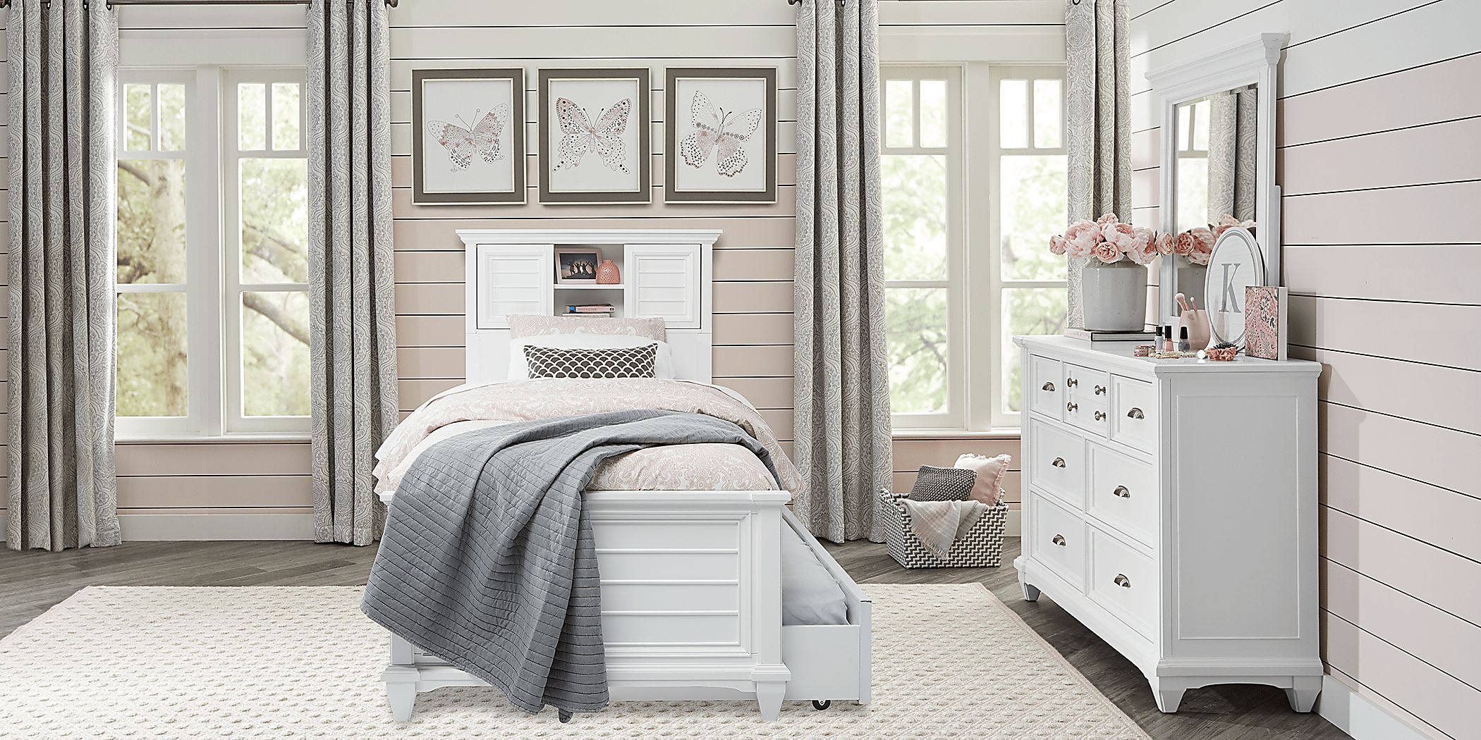https://assets.roomstogo.com/product/kids-hilton-head-white-5-pc-twin-bookcase-bedroom_3534093P_image-room?cache-id=5eb244a54ff94554e20c26a0e57f8f0d