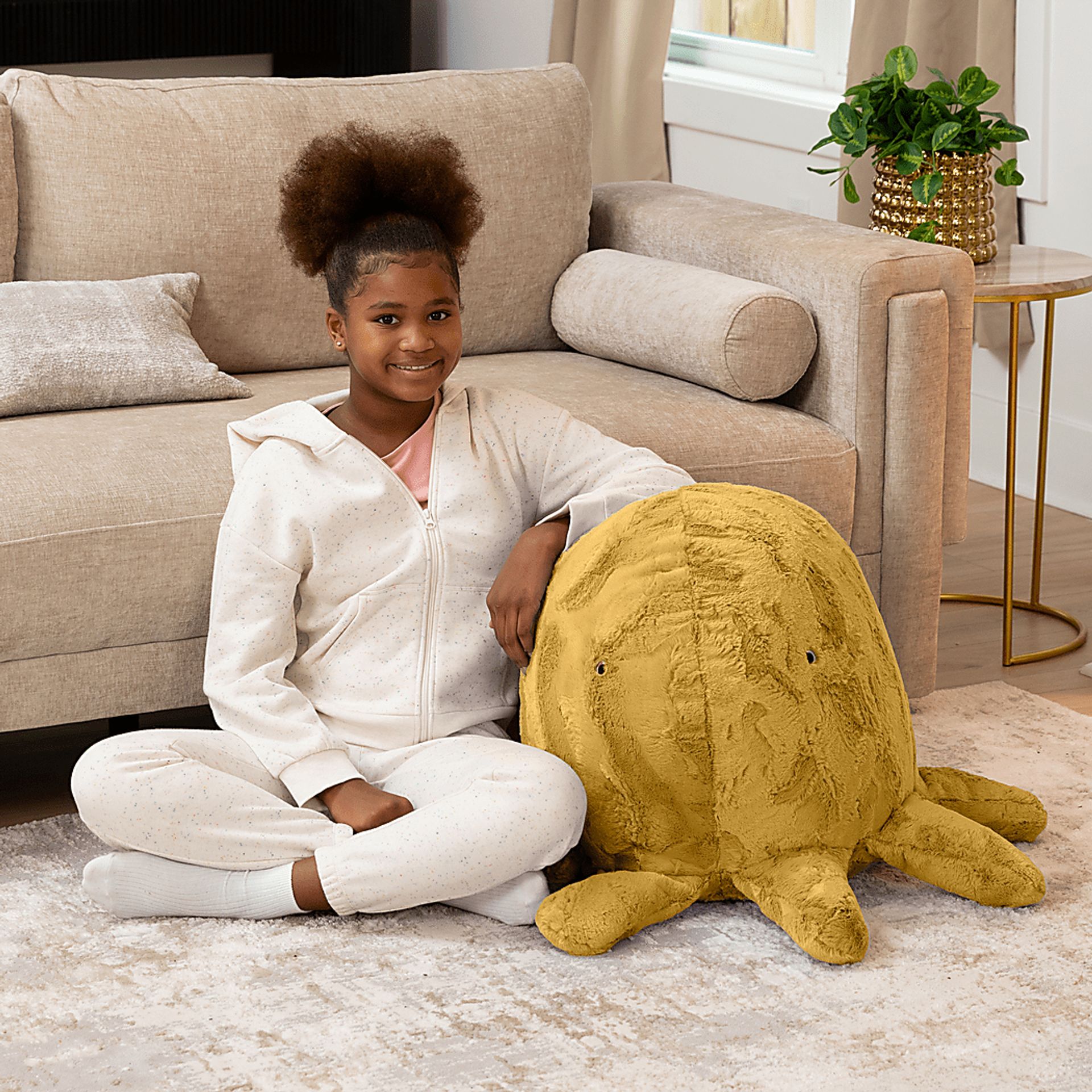 Kids Huggy the Octopus Gold Bean Bag - Image 4