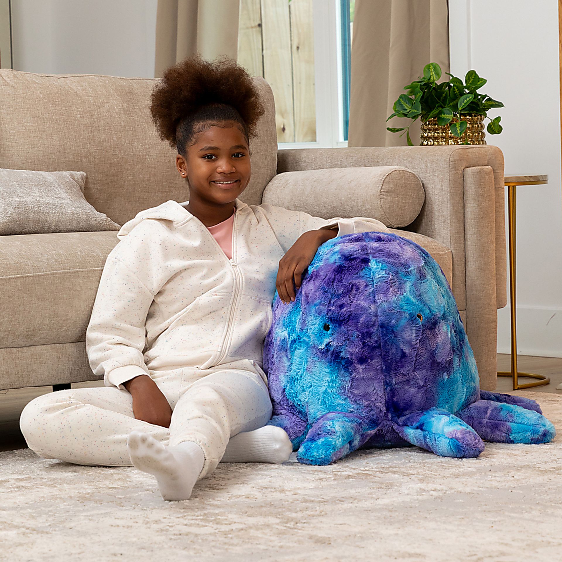 Kids Huggy the Octopus Tie-Dye Blue Bean Bag - Image 3