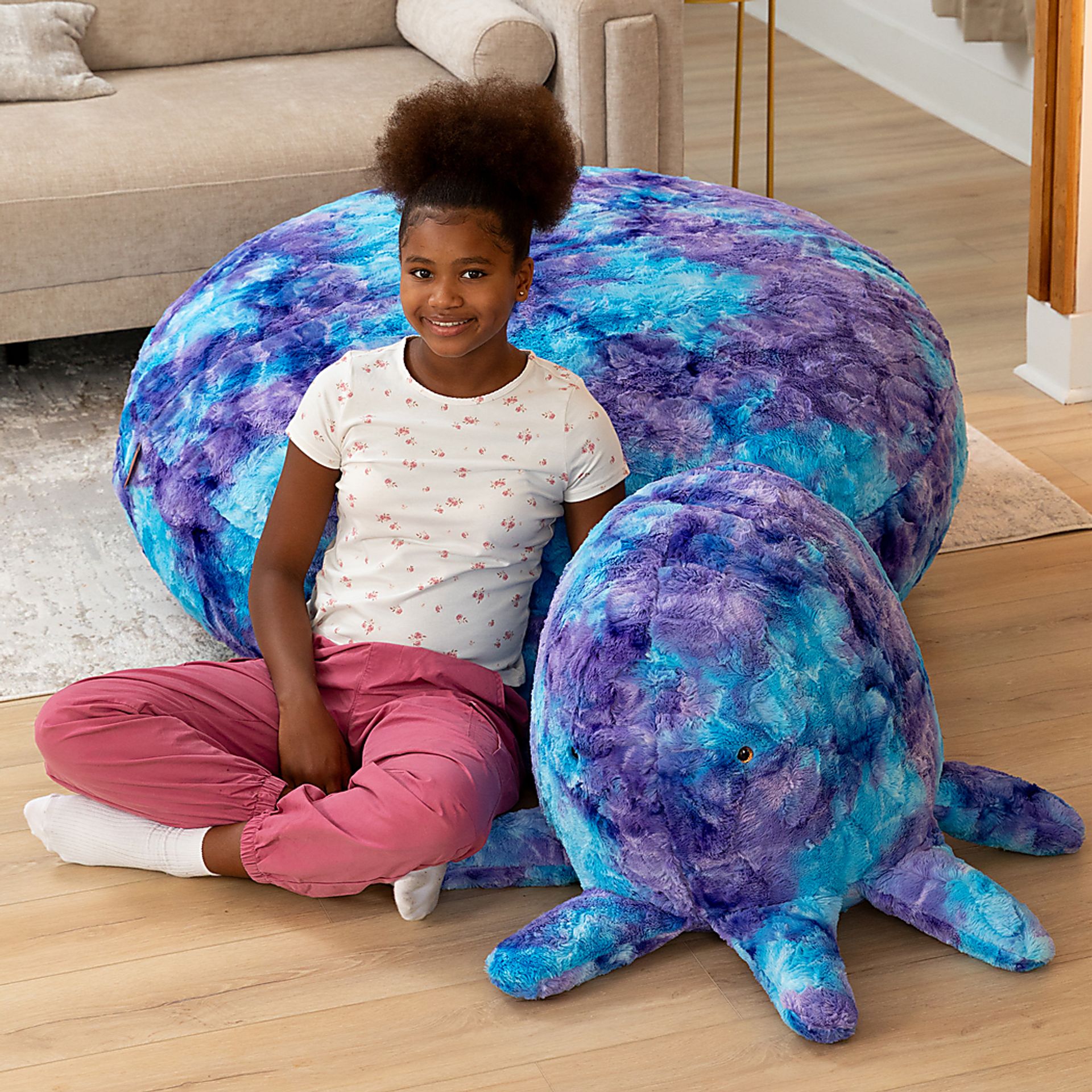 Kids Huggy the Octopus Tie-Dye Blue Bean Bag - Image 4