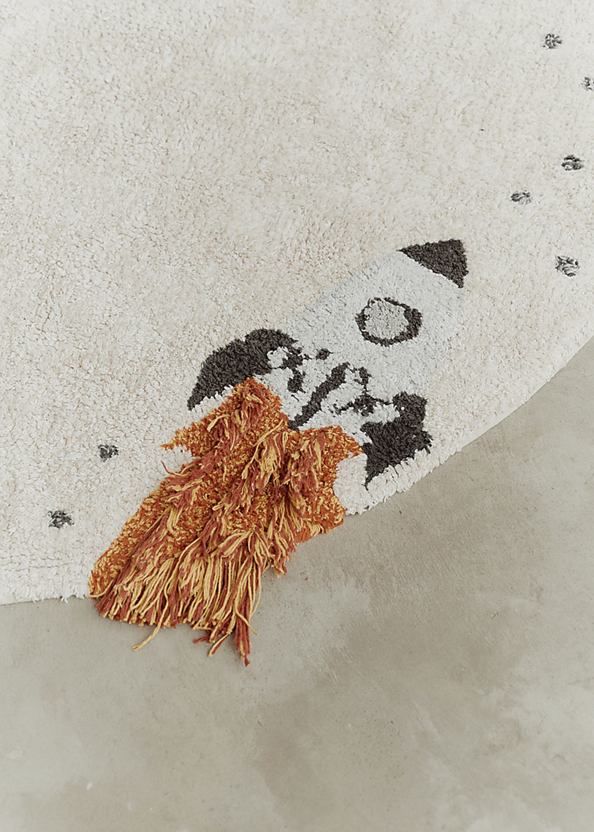 Kids Interstellar Natural 4'7 x 4'7 Round Rug - Image 4