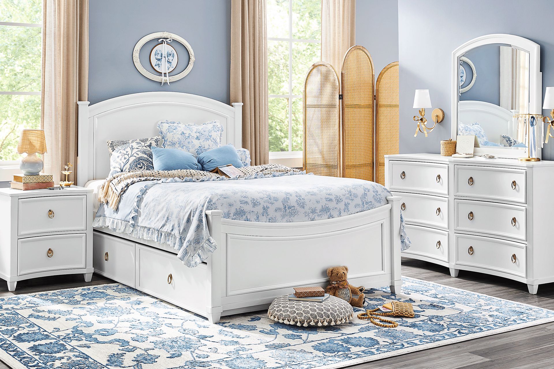 https://assets.roomstogo.com/product/kids-jacyln-lane-white-5-pc-full-panel-bedroom_3431450P_image-3-2?cache-id=01e4a0a1a7ec226be1e1c7643136b2c8