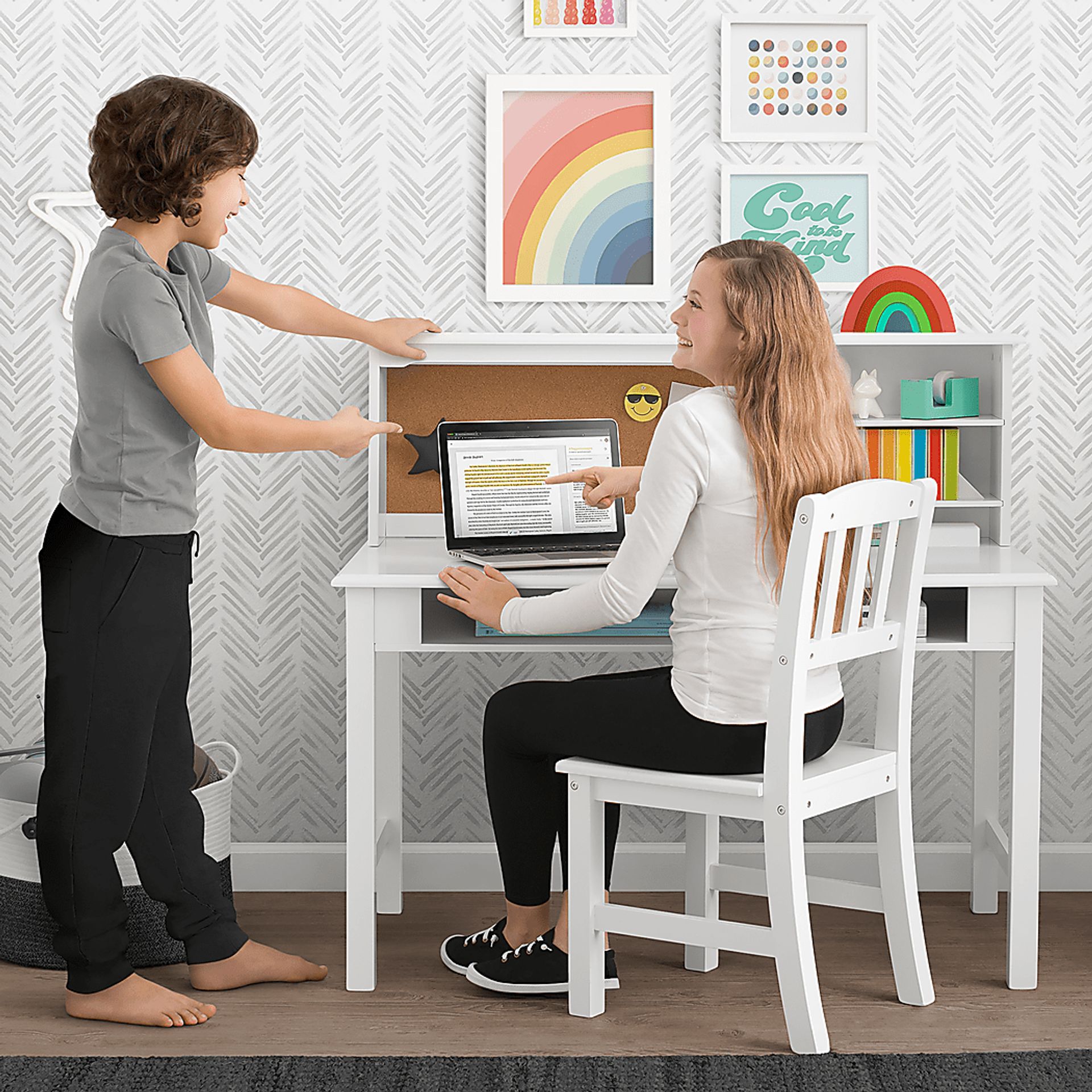 Guidecraft media desk & chair set best sale