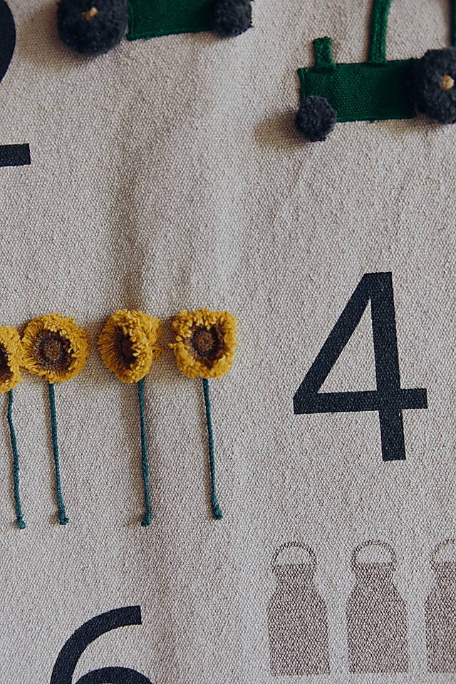 Kids Natural 2'3 x 3'3 Farm Numbers Rug - Thumbnail - Image 3